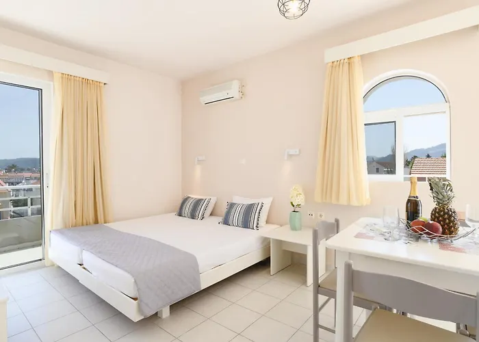 Eugenia Studios & Apartments